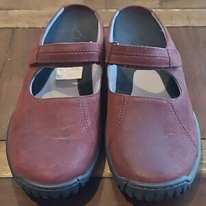 CLARKS Copper Burgundy Mary Jane Mules size 9.5